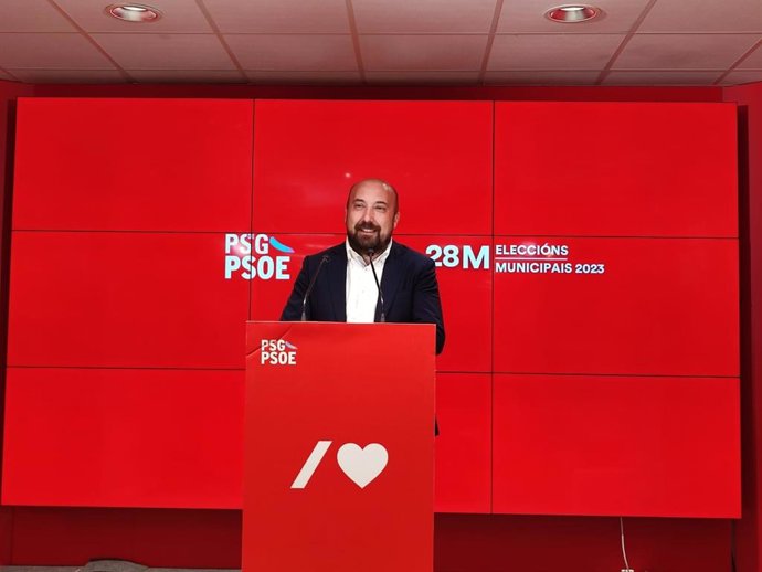El secretario de Organizaicón del PSdeG, José Manuel Lage, en rueda de prensa