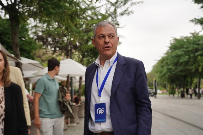 Archivo - El candidato del PP a la Alcaldía de Sevilla, Jose Luis Sanz, este domingo a su llegada a la sede regional del PP en Sevilla para seguir el escrutinio de las elecciones municipales