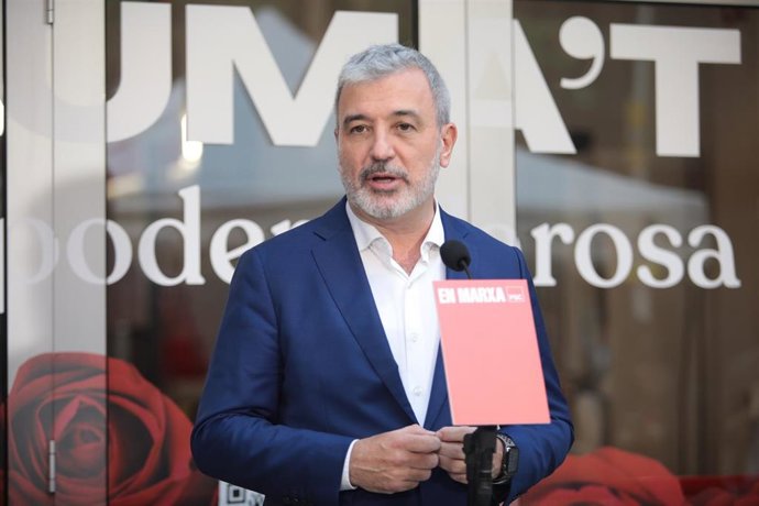 El candidato del PSC-PSOE a la Alcaldía de Barcelona, Jaume Collboni, realiza el seguimiento de la jornada electoral en la sede del PSC, a 28 de mayo de 2023, en Barcelona, Cataluña  (España). Hoy, 28M, se celebran elecciones municipales en un total de 