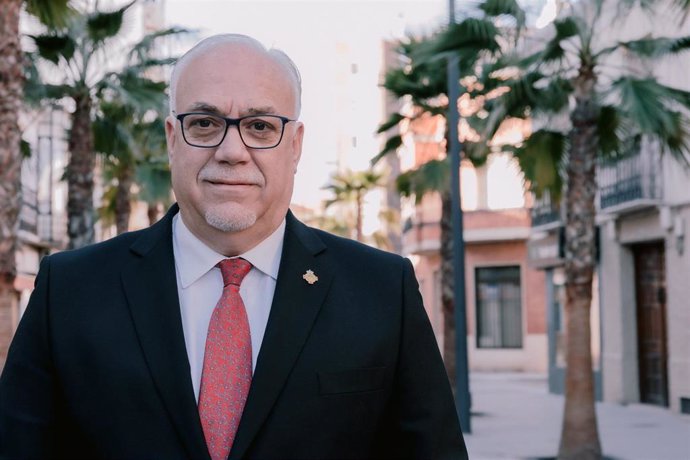 Archivo - Julián Nieva, candidato del PSOE en Manzanares