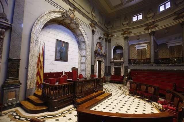 Archivo - Hemiciclo del Ayuntamiento de València