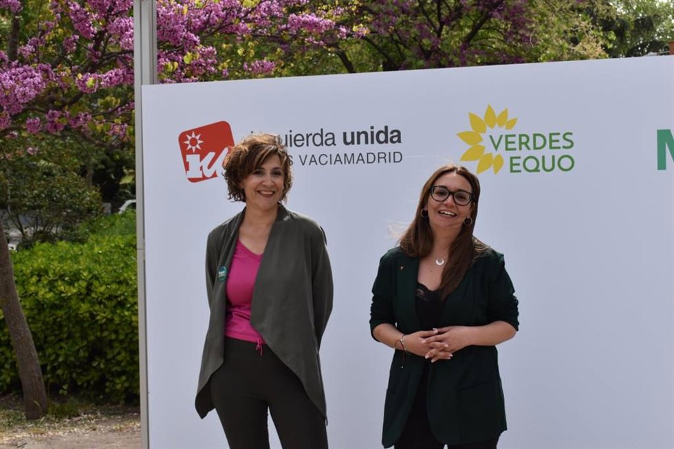 Archivo - La actual alcaldesa de Rivas y cabeza de lista de IU, Verdes Equo y Más Madrid para las elecciones municipales, Aída Castillejo, y su 'número dos', Charo Sandoval