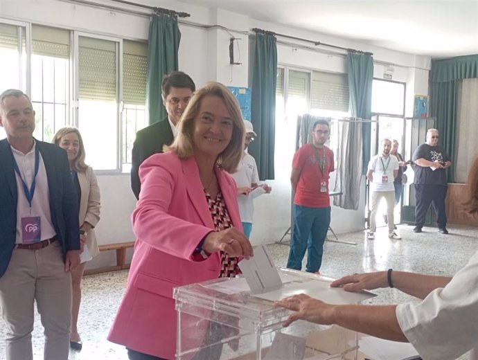 Luisa García Chamorro vota este domingo