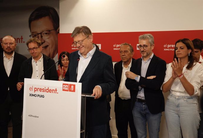 El candidato del PSPV-PSOE, Ximo Puig, comparece después de las elecciones del 28M