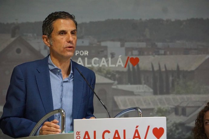 El candidato del PSOE a la Alcaldía de Alcalá de Henares, Javier Rodríguez Palacios,