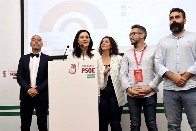 La secretaria general del PSOE de Córdoba, Rafi Crespín, en rueda de prensa tras los resultados del 28M.
