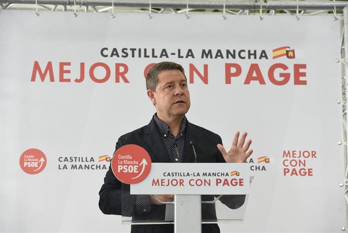 Archivo - El candidato del PSOE a la Presidencia de C-LM, Emiliano García-Page
