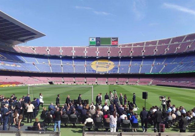 Acto simbólico de la introducción de la primera piedra del nuevo Spotify Camp Nou