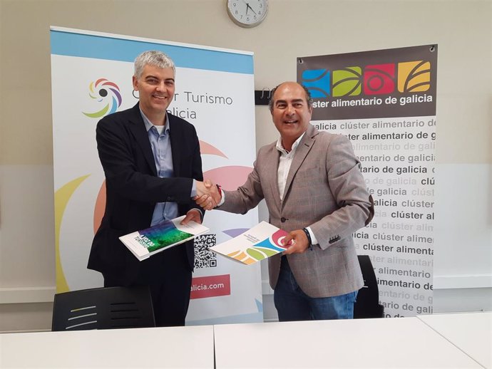 El  Centro Superior de Hostalaría de Galicia (CSHG) acogió la firma de un convenio de colaboración interclúster entre el Clúster Alimentario de Galicia (Clusaga) y el Clúster Turismo de Galicia.