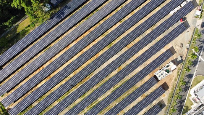 Planta fotovoltaica de Uriel Renovables en las instalaciones de Lilly del Caribe, Carolina, Puerto Rico