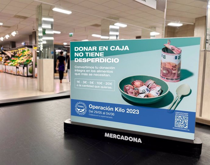 Cafetería en tienda de Mercadona