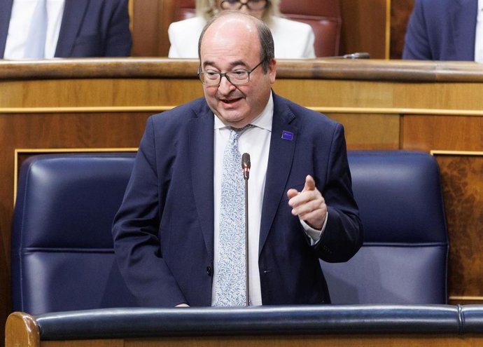 Archivo - El ministro de Cultura y Deporte, Miquel Iceta