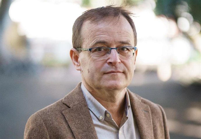 Archivo - El candidato de Unidas Sí Podemos (Izquierda Unida-Podemos-Sí se puede) a la Alcaldía de Santa Cruz de Tenerife, Ramón Trujillo