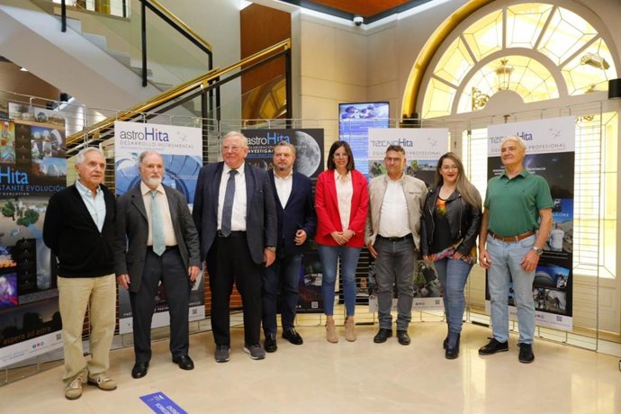 La exposición de las 'Jornadas Astronómicas' abre una semana científica del más alto nivel