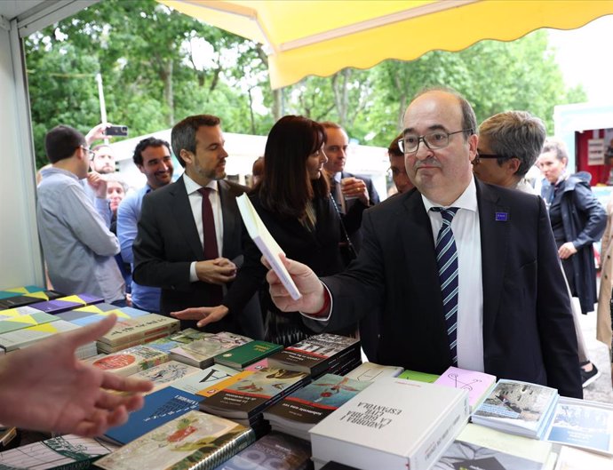 El ministro de Cultura y Deporte, Miquel Iceta durante la inauguración de la 82 edición de la Feria del Libro de Madrid