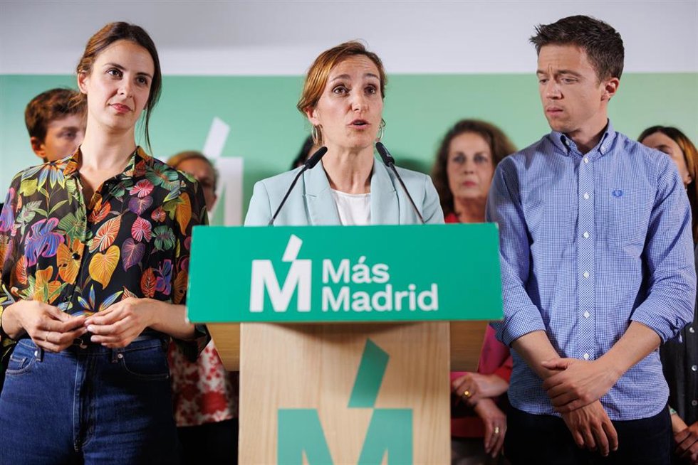 La candidata a la Alcaldía de Madrid, Rita Maestre; la candidata a la Presidencia de la Comunidad de Madrid, Mónica García, y el líder de Más País, Iñigo Errejón, comparecen tras el seguimiento de la jornada electoral en el Espacio Downtown