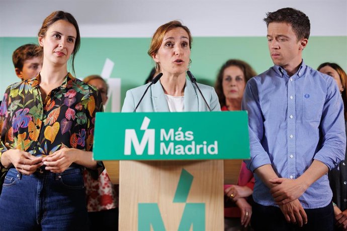 La candidata a la Alcaldía de Madrid, Rita Maestre; la candidata a la Presidencia de la Comunidad de Madrid, Mónica García, y el líder de Más País, Iñigo Errejón, comparecen tras el seguimiento de la jornada electoral en el Espacio Downtown