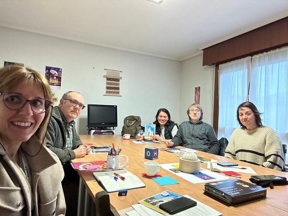 Elena Unzueta con algunos miembros del grupo dinamizador del Plan.