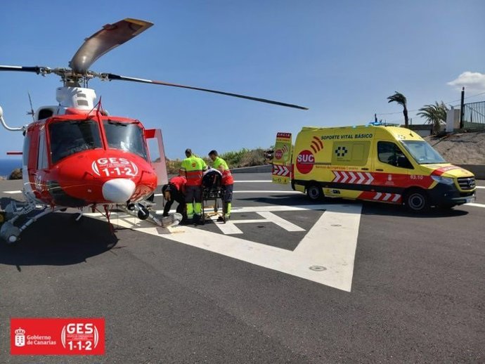Helicóptero de rescate del Grupo de Emergencias y Salvamento (GES) del Gobierno de Canarias