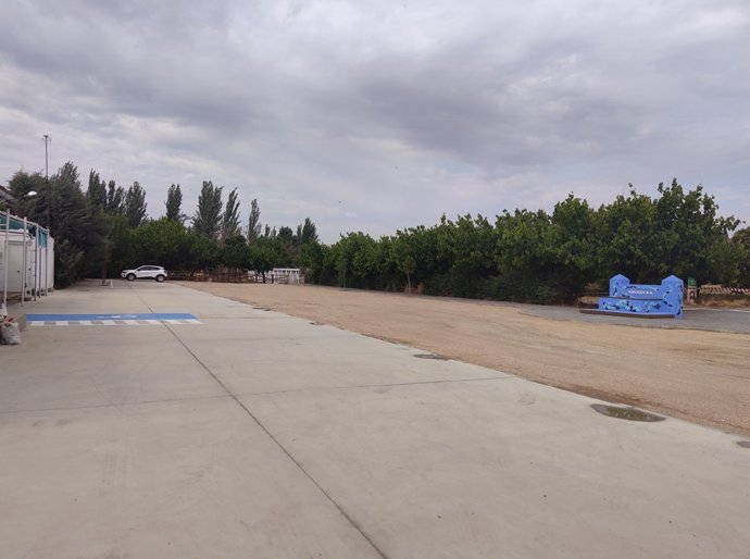 La Laguna de Holguera (Cáceres) luce nuevos espacios de ocio y mejoras en los accesos y para la pesca