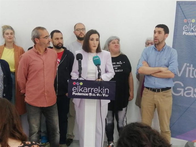 Rodríguez, Ruiz y Fernández durante la rueda de prensa de Elkarrekin Podemos