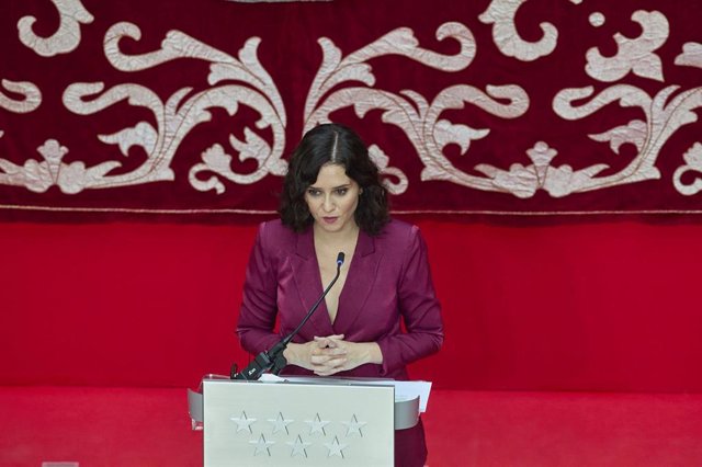 Archivo - La presidenta de la Comunidad de Madrid, Isabel Díaz Ayuso, interviene durante el acto de toma de posesión del Consejo de Gobierno de la Comunidad de Madrid de la XII Legislatura, a 21 de junio de 2021