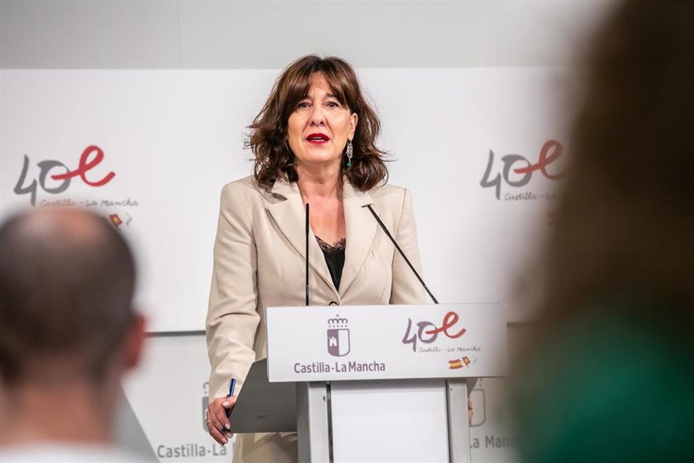 La consejera de Igualdad y portavoz del Gobierno regional, Blanca Fernández, comparece en rueda de prensa en el Palacio de Fuensalida, para informar sobre los acuerdos del Consejo de Gobierno.