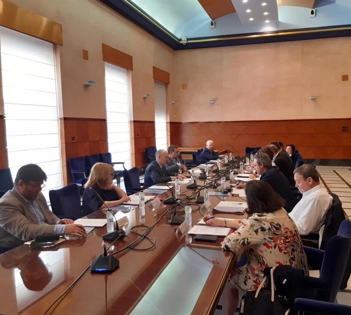 Reunión de la Comisión Provincial de Seguimiento del Plan Especial de Fomento de Empleo Agrario en Zaragoza, en la Delegación del Gobierno en Aragón.