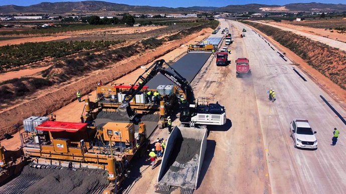 Cemex presente en la obra de la autovía más innovadora y sostenible de España