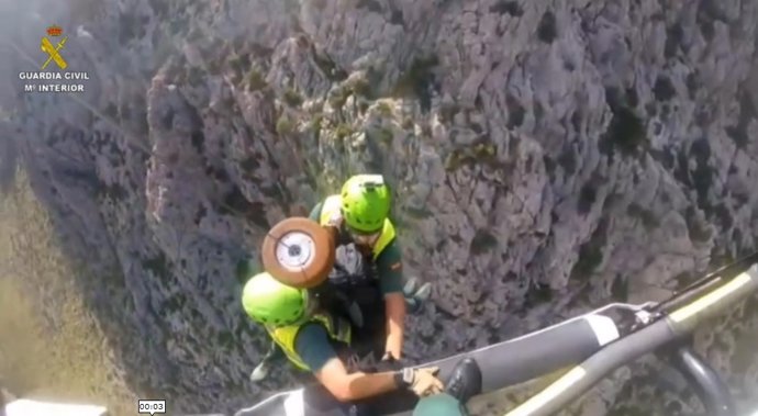 Rescatada una mujer en grave peligro en la zona montañosa de Cavall Bernat de Pollena