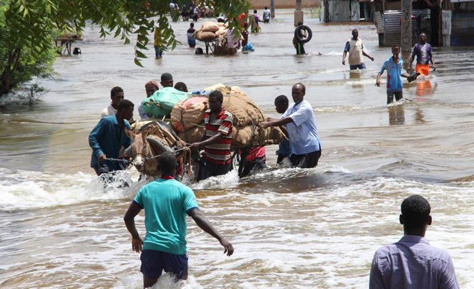 Archivo - Inundaciones en 2020 en la ciudad de Beledueine, en el centro de Somalia (archivo)