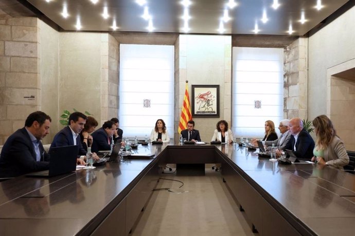 Reunión de la Comisión Interdepartamental de la Sequía de la Generalitat, con el presidente Pere Aragons
