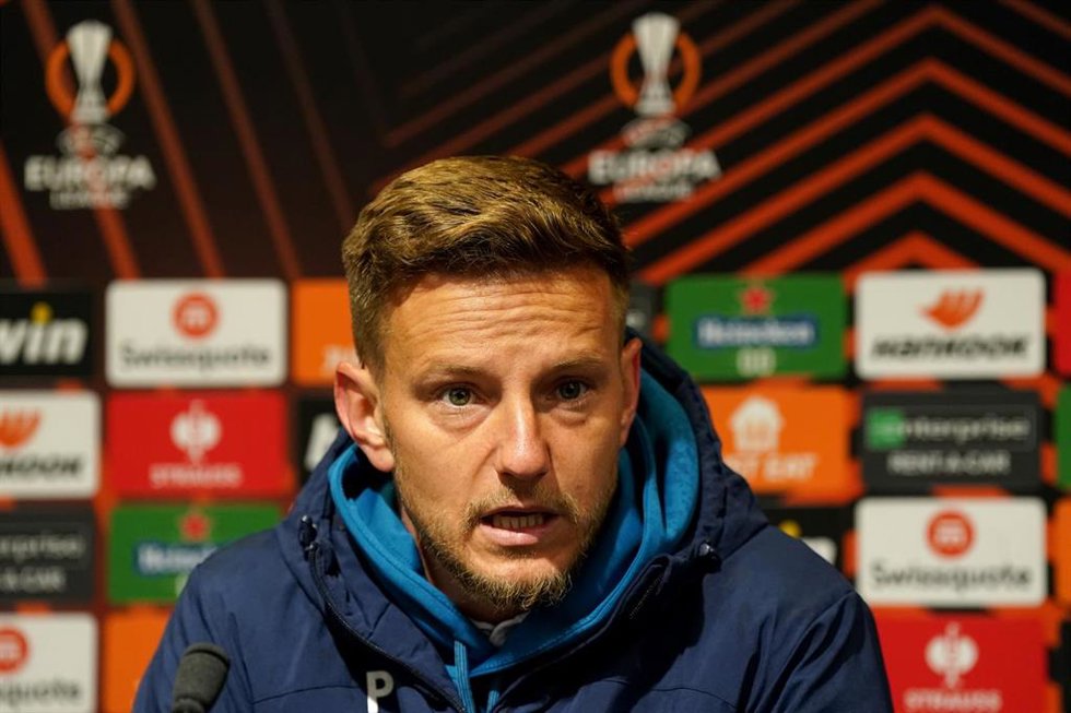 Archivo - Ivan Rakitic, durante una conferencia de prensa.