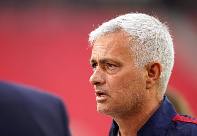 30 May 2023, Hungary, Budapest: Roma manager Jose Mourinho during a pitch walk at the Puskas Arena, ahead of the UEFA Europa League final soccer match against Sevilla. Photo: Adam Davy/PA Wire/dpa