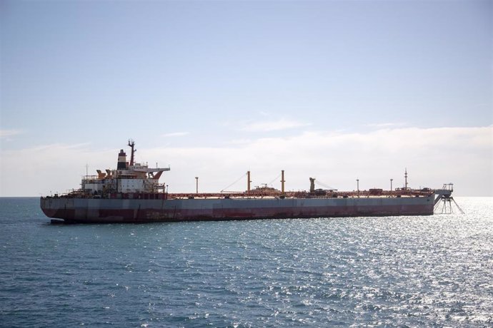 Fotografía del buque FSO Safer frente a las costas de Yemen