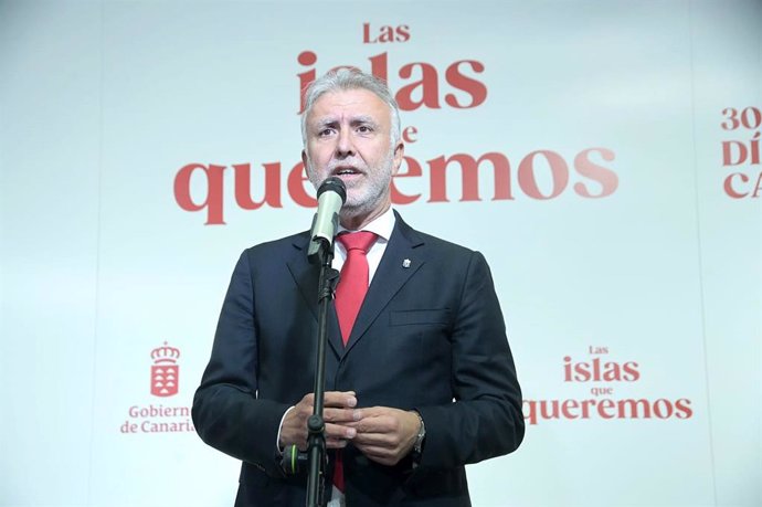 El presidente de Canarias en funciones, Ángel Víctor Torres, en el acto institucional del Día de Canarias
