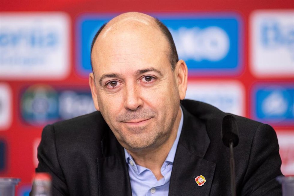 Archivo - Fernando Carro, director General del Bayer Leverkusen, en rueda de prensa