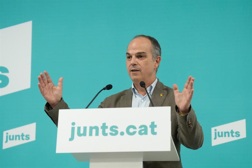 Archivo - El secretario general de Junts, Jordi Turull, ofrece una rueda de prensa tras la reunión de la Ejecutiva, a 3 de octubre de 2022, en Barcelona, Catalunya (España). El exvicepresidente del Govern Jordi Puigneró ha revelado que Junts ha renuncia