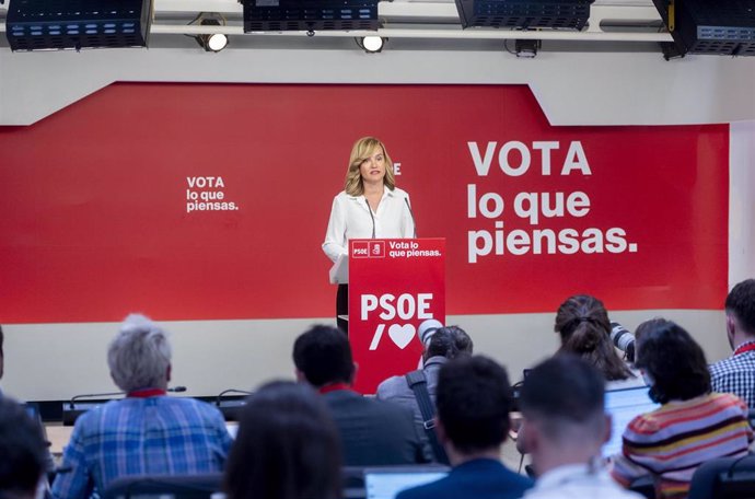 La portavoz del PSOE y ministra de Educación y Formación Profesional, Pilar Alegría, interviene en una rueda de prensa durante el seguimiento de la jornada electoral en la sede federal del PSOE, a 28 de mayo de 2023, en Madrid (España).