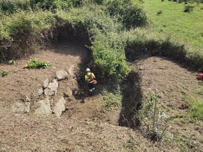 La Confederación Hidrográfica del Cantábrico actúa en el arroyo de La Braña en Gijón