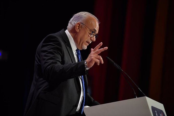 El alcalde de Manzanares, Julián Nieva, en el acto del Día de la Región.