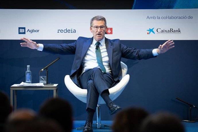 El líder de PP, Alberto Núñez Feijóo, interviene durante la última jornada de la 38 reunión del Cercle dEconomia, en el Hotel W de Barcelona, a 31 de mayo de 2023, en Barcelona, Catalunya (España).