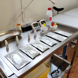 Archivo - Material para la detección y prevención de las enfermedades de transmisión sexual.