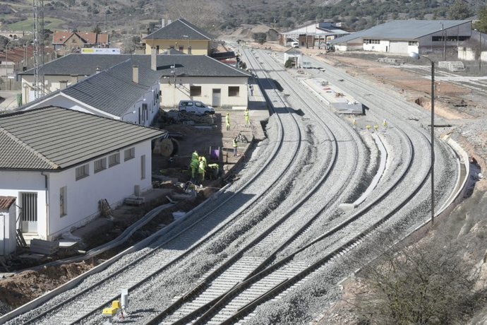 Renovación de la línea Torralba-Soria.