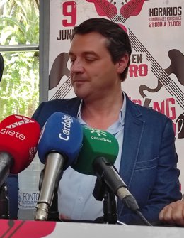 El alcalde de Córdoba en funciones, José María Bellido, en su primera rueda de prensa tras ser reelegido por mayoría absoluta.