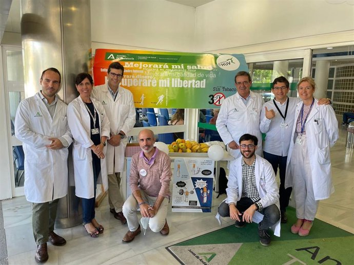 Actividades organizadas por el Virgen del Rocío de Sevilla con motivo del Día Sin Tabaco.