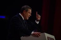 Page oferta un programa a ocho años "muy ambicioso y compartido" y pide "no entrar en dinámica frentista"