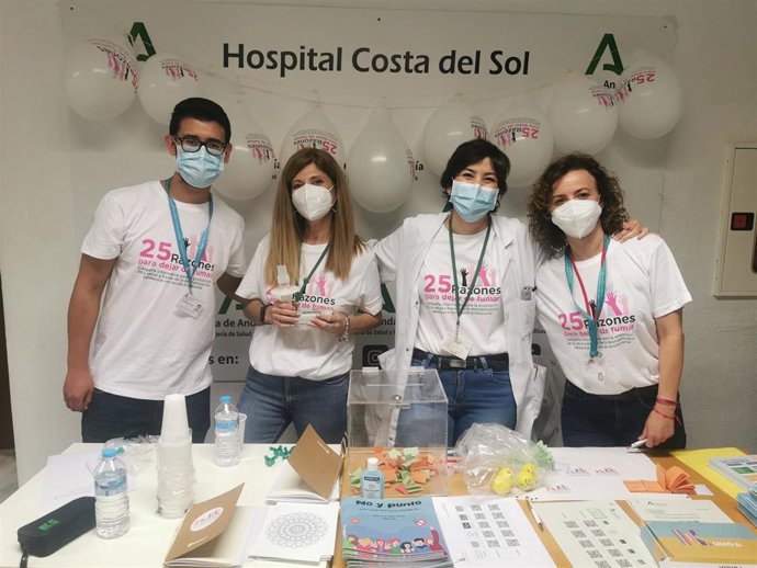 Campaña del Área de Neumología del Hospital Costa del Sol para concienciar de la importancia de dejar de fumar.