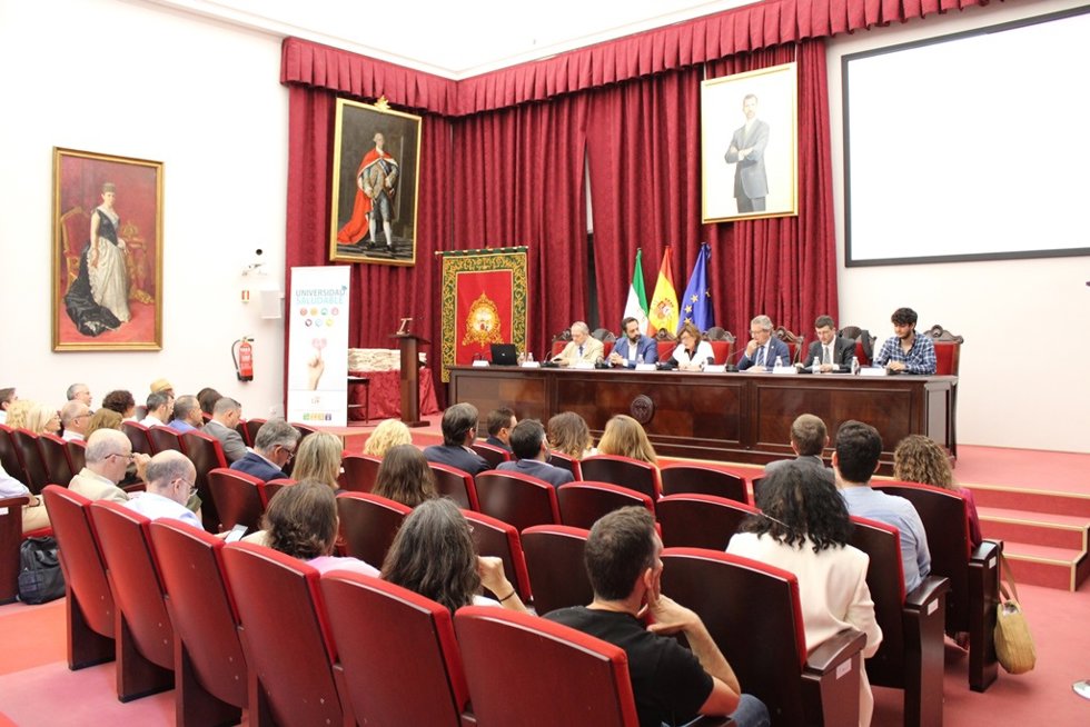 Acto en la US con motivo del Día Mundial Sin Tabaco, en el que se ha declarado diez centros universitarios como espacios libres de humo. Para combatir el tabaco