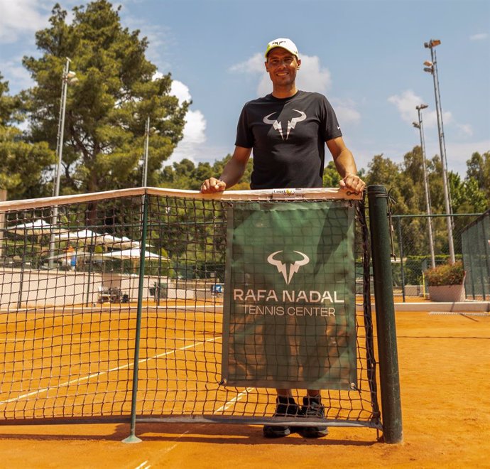 El tenista español Rafa Nadal ha visitado su academia en Sani (Grecia).